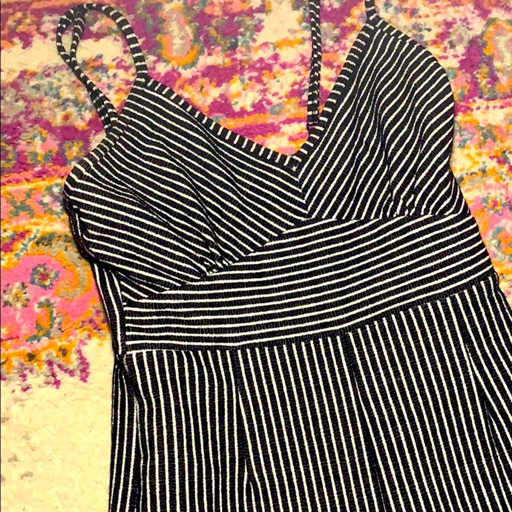 Wide legged pant suit - Picture 2 of 4